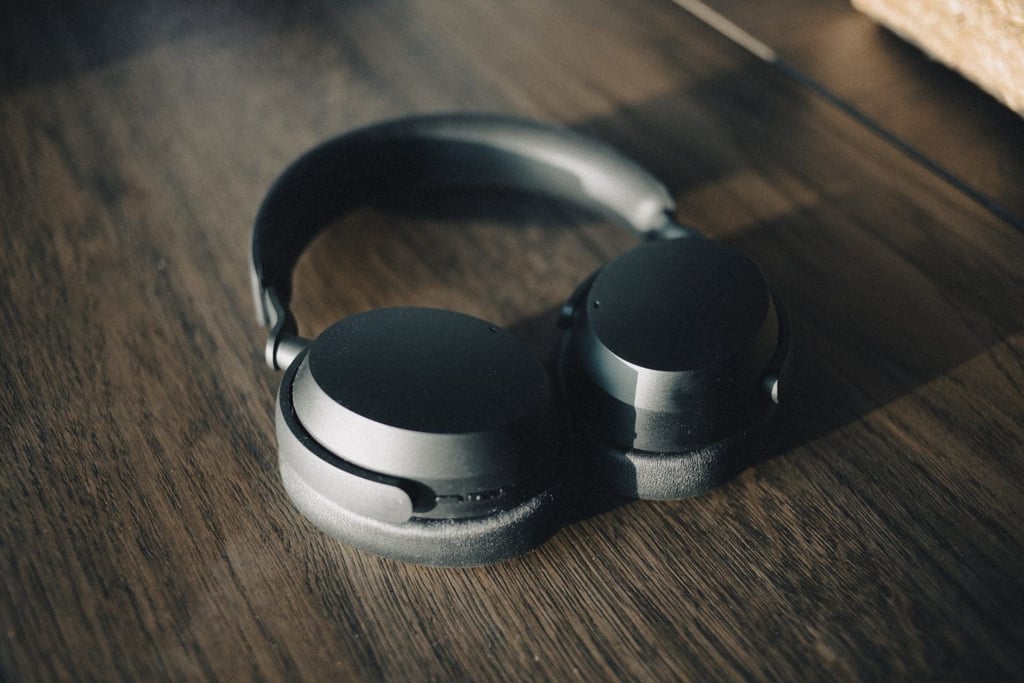 Sennheiser Accentum Wireless