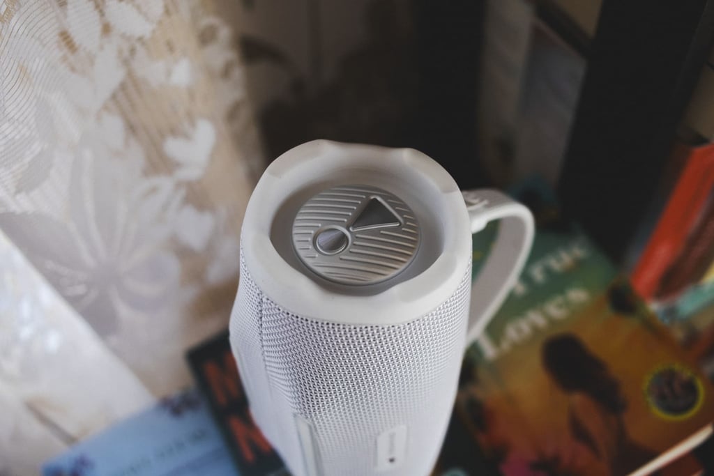 Basselement på JBL Charge 6