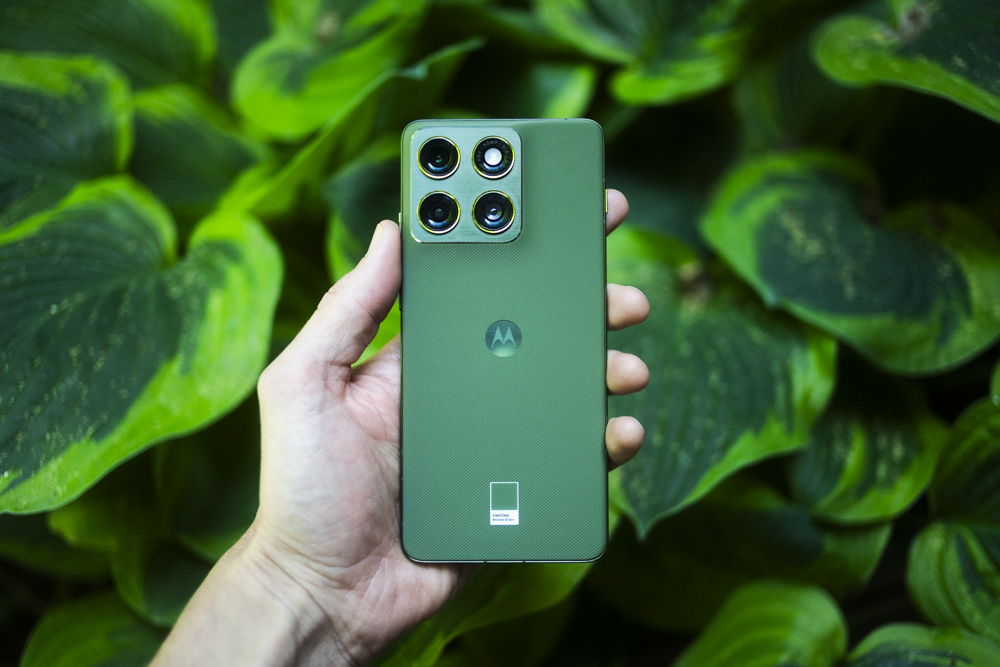 Motorola Edge 70 Bronze Green