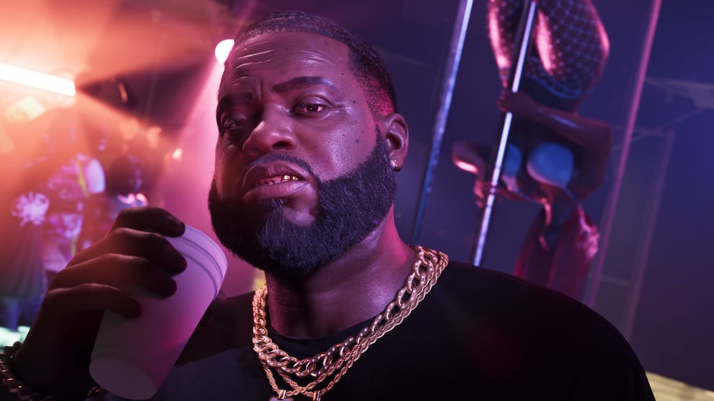 Boobie Ike i neonlys inne på en strippeklubb