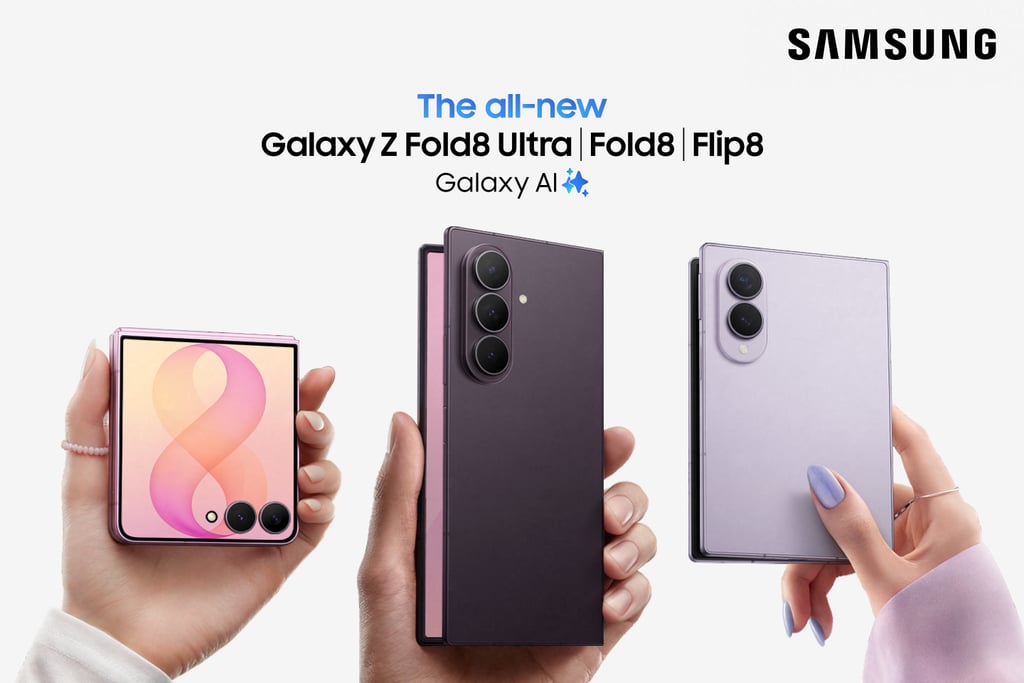 Samsung Galaxy Z Fold8 Ultra, Fold8 og Flip8 vist sammen som den nye brettbare serien