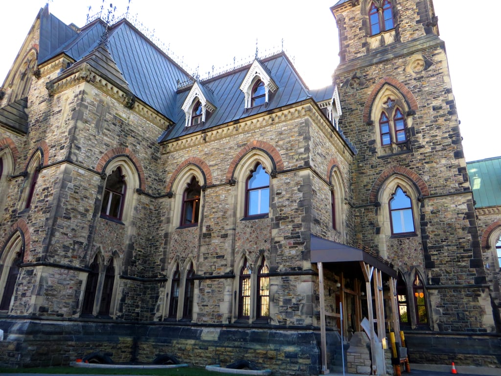 Parlamentsbygningen på Parliament Hill i Ottawa