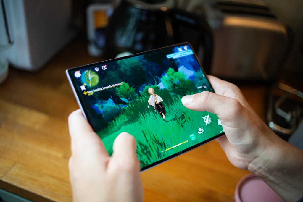 Genshin Impact spilt på Samsung Galaxy Z Fold8