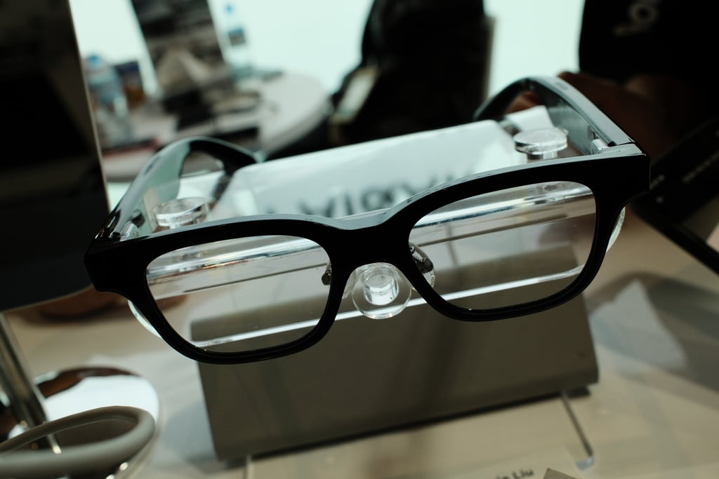 Rokid Glasses ligger i en utstillingsmonter på IFA i Berlin