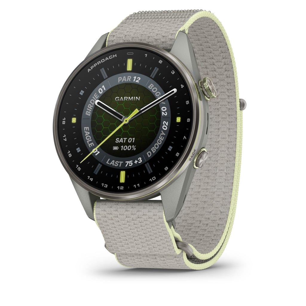 Garmin Approach S72 i 47 millimeter med lys grå rem og analog urskive i grønt