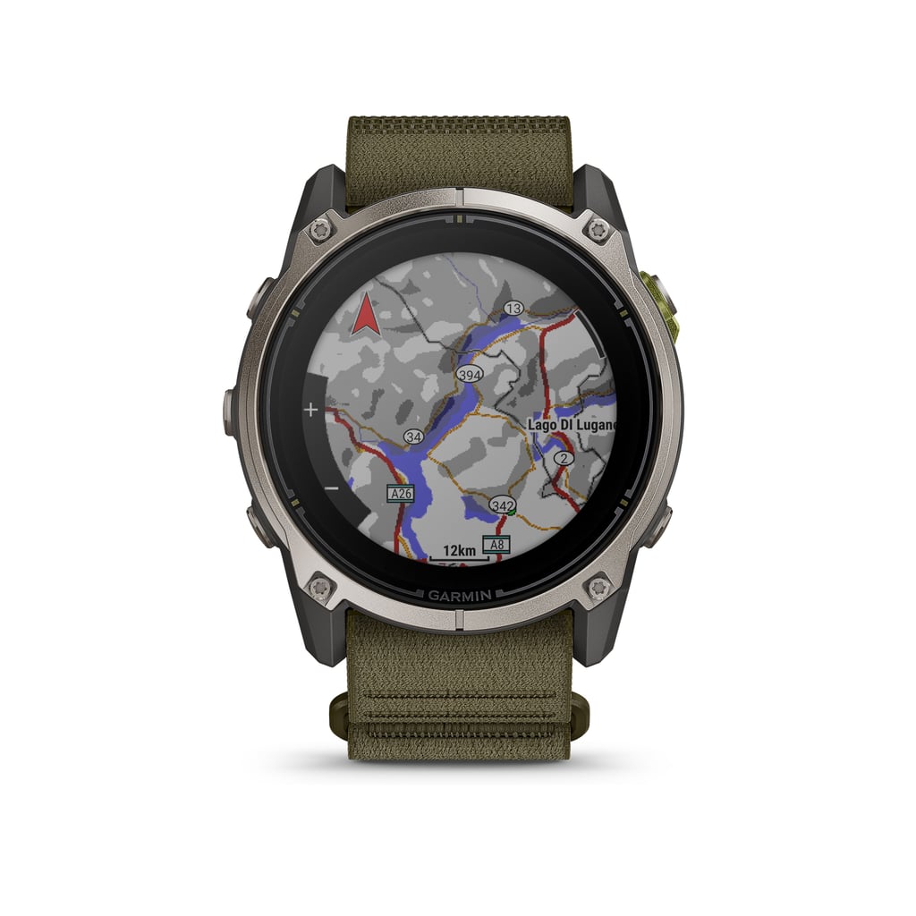 Garmin Enduro 4 sett forfra, med et topografisk kart og en inntegnet rute på skjermen