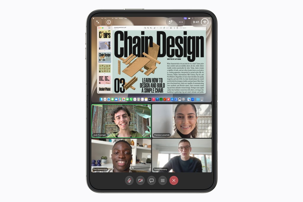 Zoom-appen med videomøte vist på en åpen iPhone Duo