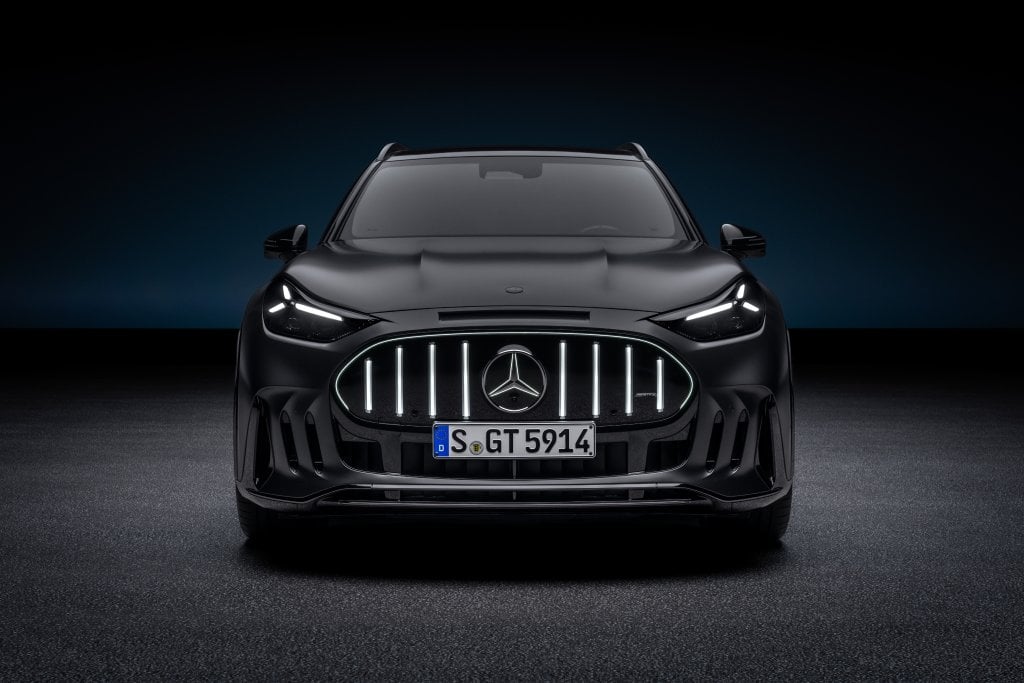 Mercedes-AMG GT SUV rett forfra